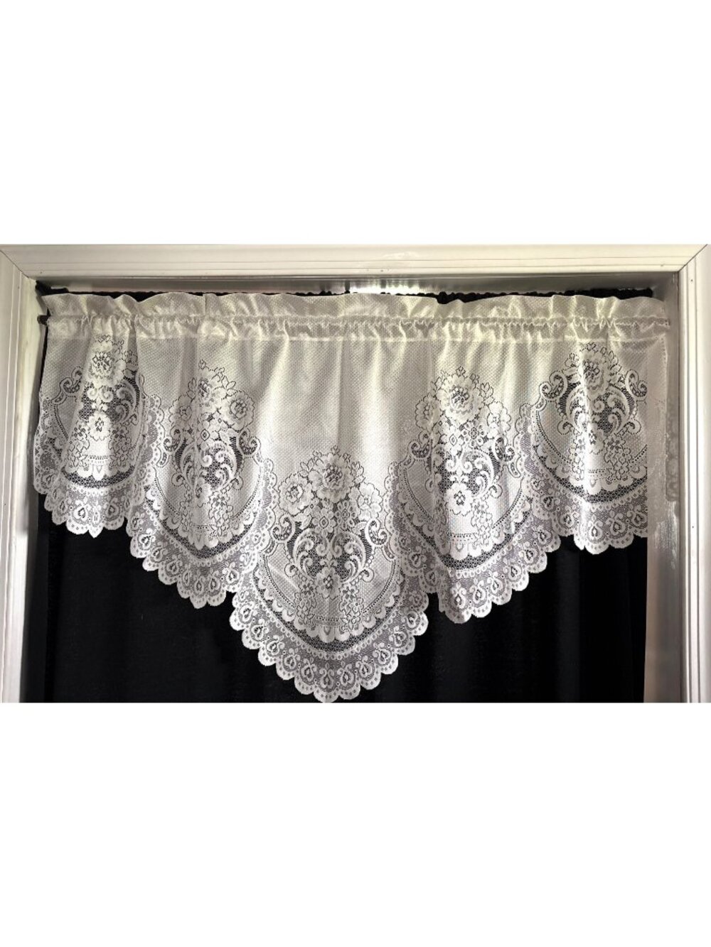 JCPenney Lace Floral Valance 26"L x 48"W Cream Scalloped Edge Curtain
